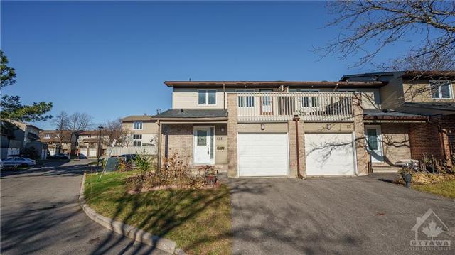 102 - 3205 Uplands Drive, Townhouse with 3 bedrooms, 3 bathrooms and 2 parking in Ottawa ON | Image 2
