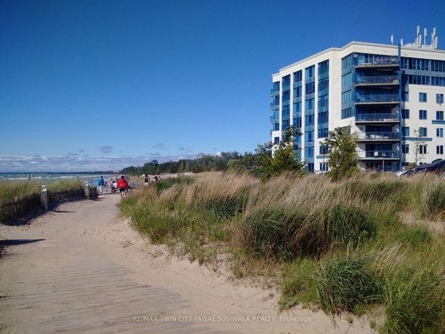 106 - 9 Pine St, Condo with 2 bedrooms, 2 bathrooms and 1 parking in Lambton Shores ON | Image 35