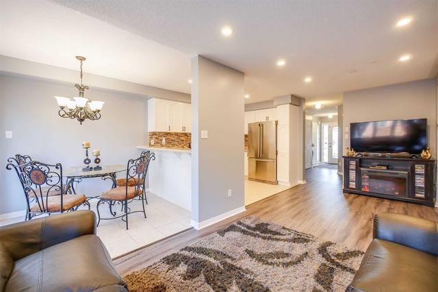 145 - 130 Rockgarden Tr, House attached with 3 bedrooms, 4 bathrooms and 3 parking in Brampton ON | Image 4