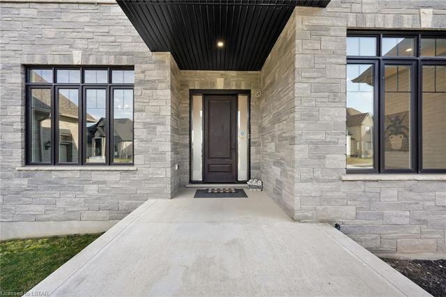 7427 Silver Creek Crescent, House detached with 4 bedrooms, 2 bathrooms and 5 parking in London ON | Image 12