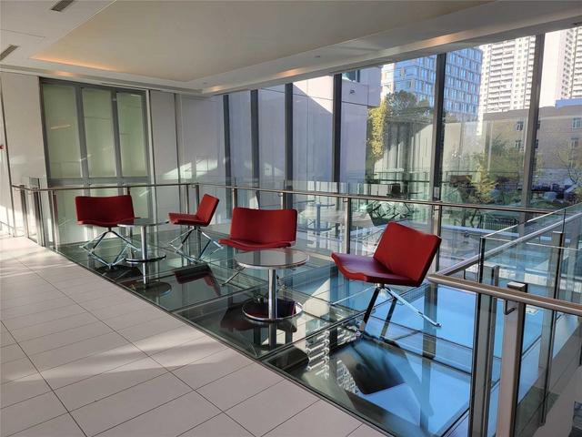 422 - 120 Homewood Ave, Condo with 2 bedrooms, 2 bathrooms and 1 parking in Toronto ON | Image 13