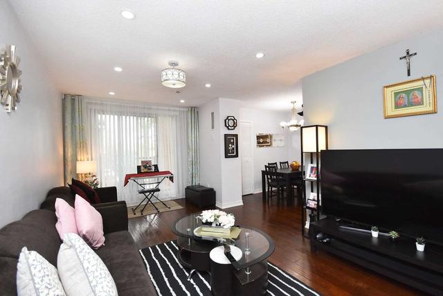 145 - 2095 Roche Crt, Townhouse with 3 bedrooms, 2 bathrooms and 1 parking in Mississauga ON | Image 2