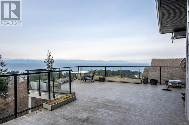 4696 Laguna Way, House detached with 7 bedrooms, 6 bathrooms and 6 parking in Nanaimo BC | Image 6