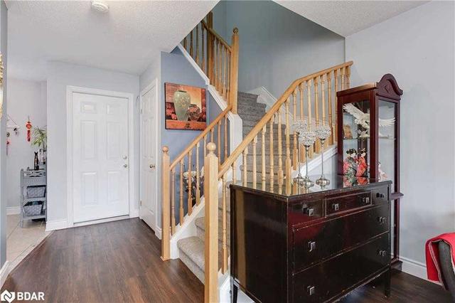 245 Stanley St, House attached with 3 bedrooms, 3 bathrooms and 3 parking in Barrie ON | Image 11
