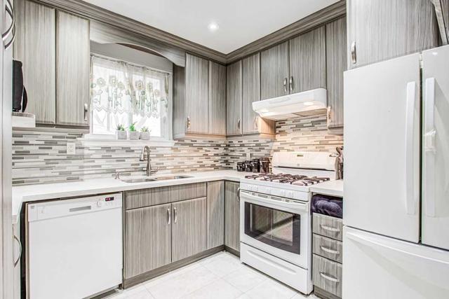 335 Taylor Mills Dr S, House semidetached with 3 bedrooms, 2 bathrooms and 6 parking in Richmond Hill ON | Image 19