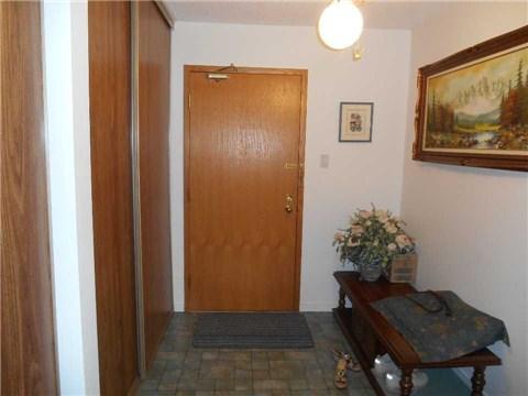 136 - 10 Coulter St, Condo with 2 bedrooms, 1 bathrooms and 1 parking in Barrie ON | Image 4