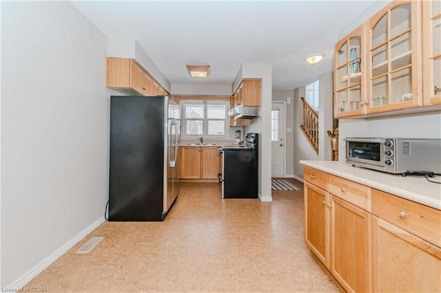2 - 240 London Road W, House attached with 3 bedrooms, 1 bathrooms and 1 parking in Guelph ON | Image 37