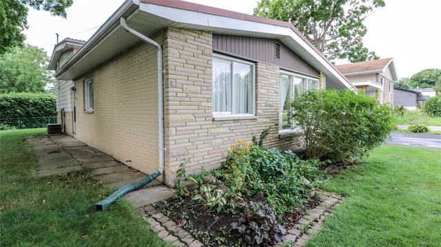 177 Steel St, House detached with 3 bedrooms, 2 bathrooms and 3 parking in Barrie ON | Image 26