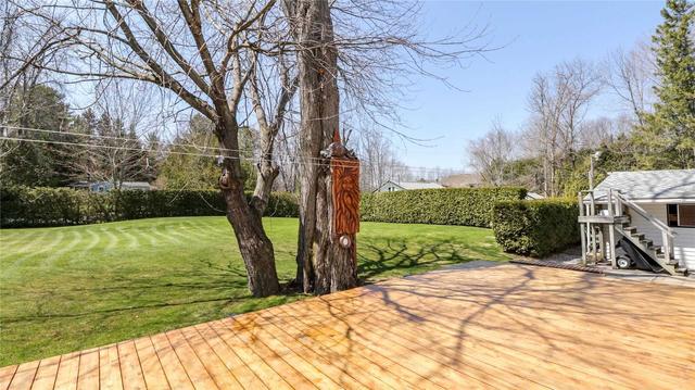 320 Lakeshore Rd E, House detached with 3 bedrooms, 2 bathrooms and 5 parking in Oro Medonte ON | Image 35