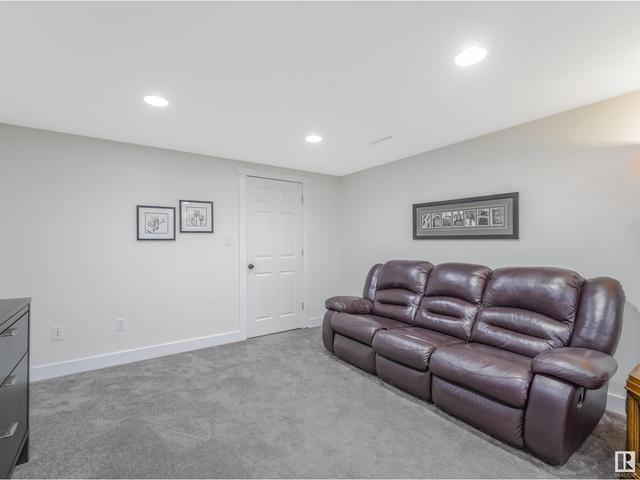 10551 40 St Nw, House detached with 3 bedrooms, 2 bathrooms and 4 parking in Edmonton AB | Image 35