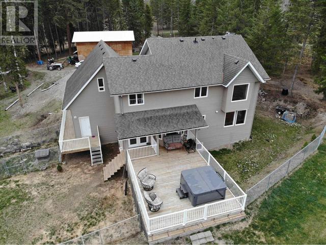 1551 View Drive, House detached with 4 bedrooms, 4 bathrooms and null parking in Cariboo A BC | Image 5