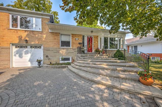250 Park Home Ave, House detached with 3 bedrooms, 2 bathrooms and 4 parking in Toronto ON | Image 1