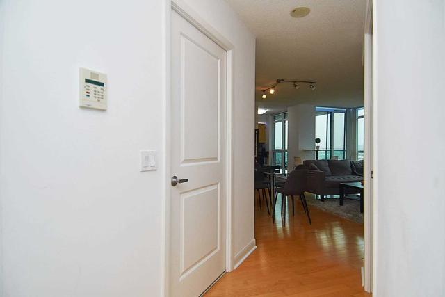 2010 - 235 Sherway Gardens Rd, Condo with 2 bedrooms, 2 bathrooms and 1 parking in Toronto ON | Image 34