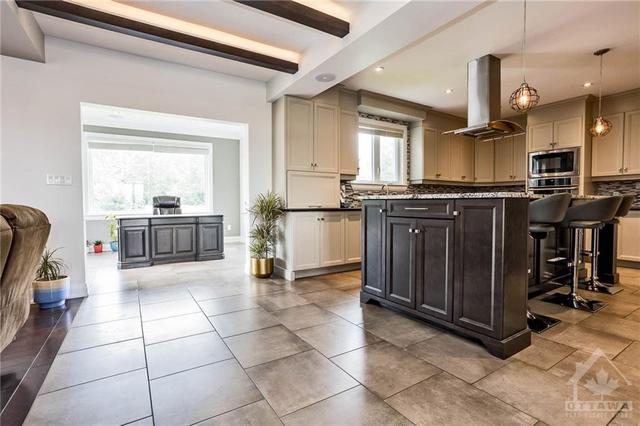 561 Tullamore Street, House detached with 4 bedrooms, 4 bathrooms and 14 parking in Ottawa ON | Image 13