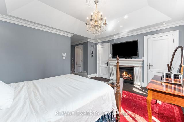 9 Fairholme Ave, House detached with 3 bedrooms, 4 bathrooms and 4 parking in Toronto ON | Image 17