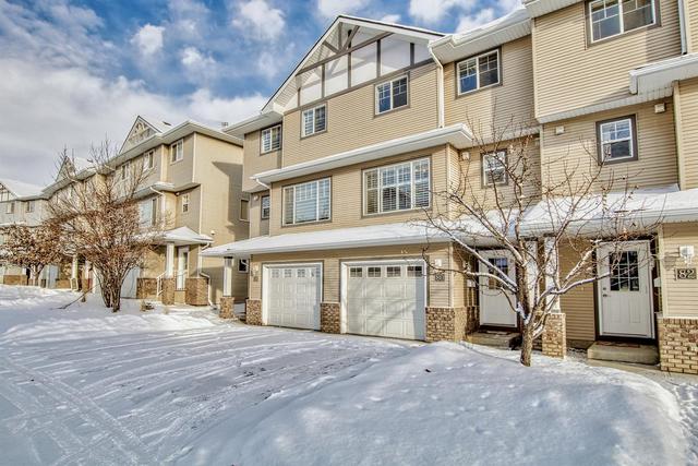80 Crystal Shores Cove, Home with 3 bedrooms, 2 bathrooms and 2 parking in Calgary AB | Image 13