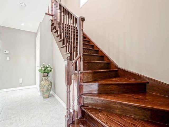 5250 Palmetto Pl, House semidetached with 3 bedrooms, 4 bathrooms and 4 parking in Mississauga ON | Image 14