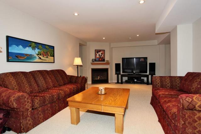 68 Glenmanor Dr, House detached with 4 bedrooms, 2 bathrooms and null parking in Oakville ON | Image 9