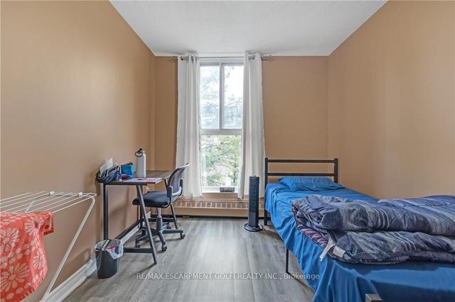 402 - 1966 Main St W, Condo with 3 bedrooms, 2 bathrooms and 1 parking in Hamilton ON | Image 17