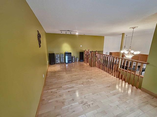 96 Roman Cres, House semidetached with 3 bedrooms, 2 bathrooms and 3 parking in London ON | Image 19
