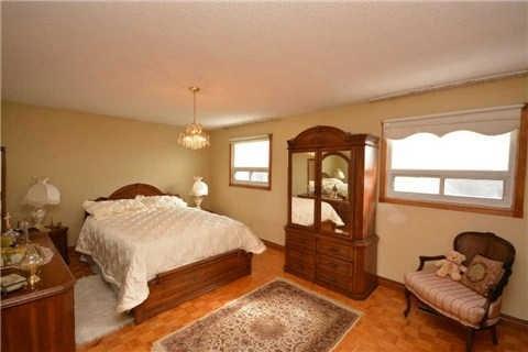 7223 Delmonte Cres, House detached with 4 bedrooms, 4 bathrooms and 4 parking in Mississauga ON | Image 7