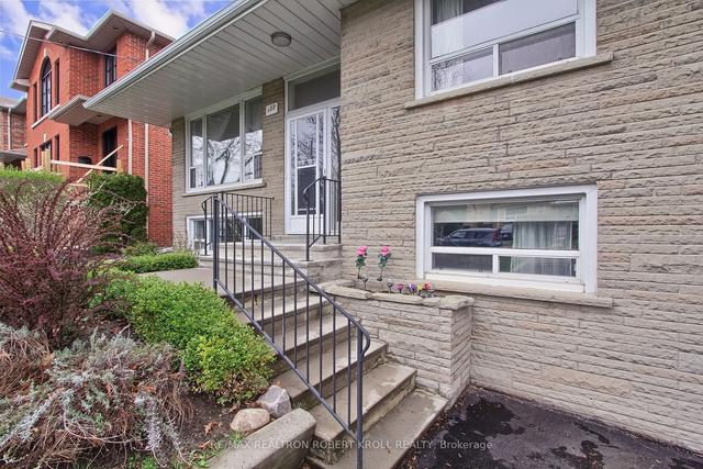 122 Burndale Ave, House detached with 3 bedrooms, 2 bathrooms and 5 parking in Toronto ON | Image 23