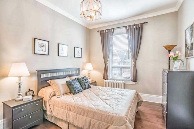 34 Rolyat St, House attached with 3 bedrooms, 2 bathrooms and 2 parking in Toronto ON | Image 14