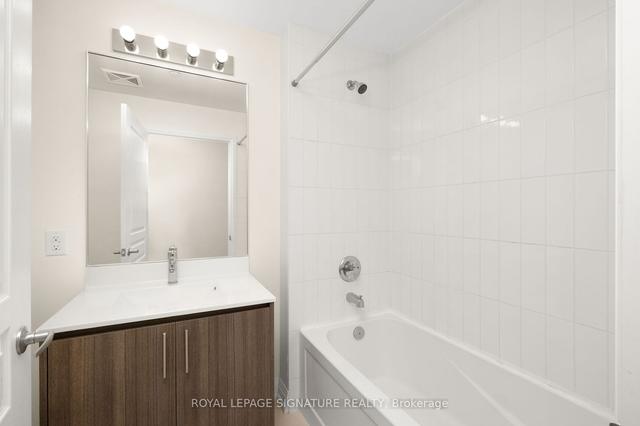 1004 - 85 The Donway W, Condo with 3 bedrooms, 2 bathrooms and 1 parking in Toronto ON | Image 7