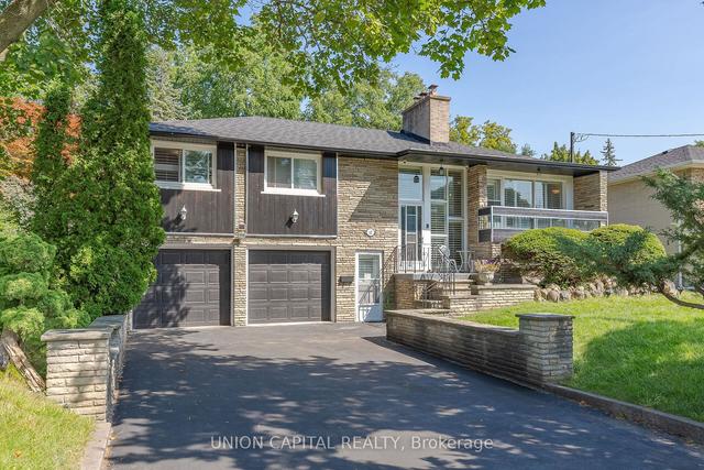 12 Alamosa Dr, House detached with 4 bedrooms, 4 bathrooms and 8 parking in Toronto ON | Image 1
