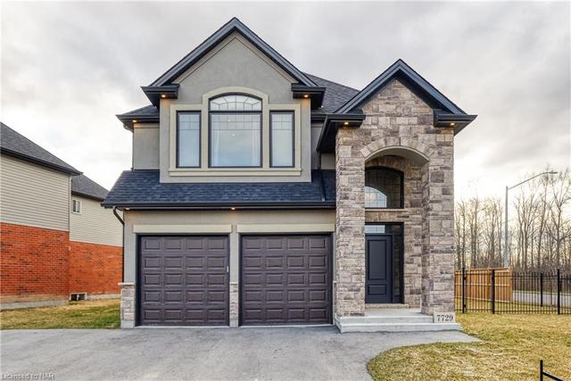 7729 Coulson Crescent, House detached with 7 bedrooms, 3 bathrooms and 8 parking in Niagara Falls ON | Image 1