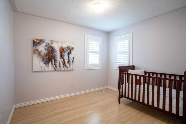 100 Booth Cres, House detached with 3 bedrooms, 3 bathrooms and 5 parking in Ajax ON | Image 9