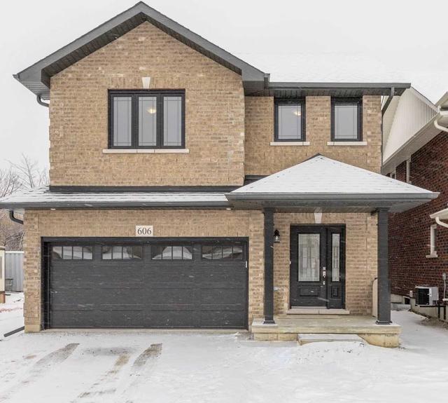 606 Lemay Grve, House detached with 5 bedrooms, 4 bathrooms and 6 parking in Peterborough ON | Card Image