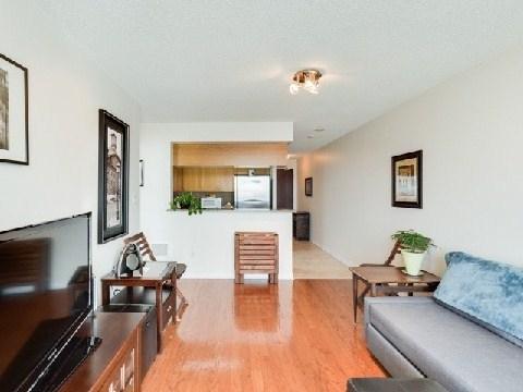 lph21 - 39 Oneida Cres, Condo with 1 bedrooms, 1 bathrooms and 1 parking in Richmond Hill ON | Image 4