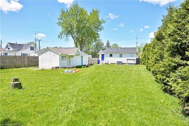 779 Albert Street, House detached with 3 bedrooms, 1 bathrooms and 5 parking in Chatham Kent ON | Image 21