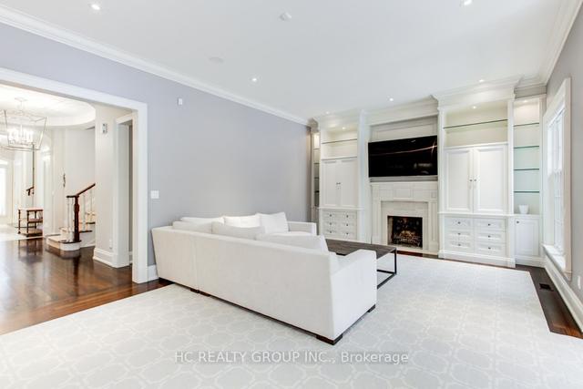 17 Blanchard Rd, House detached with 5 bedrooms, 5 bathrooms and 6 parking in Toronto ON | Image 4