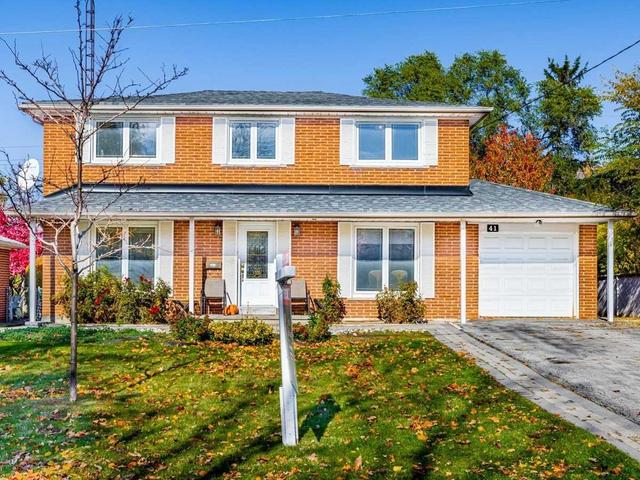 41 Waddington Cres N, House detached with 4 bedrooms, 4 bathrooms and 5 parking in Toronto ON | Image 1