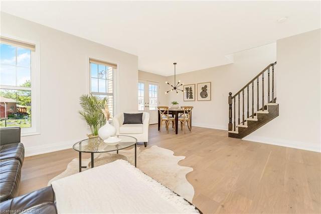 900 Brassard Circle, House attached with 2 bedrooms, 2 bathrooms and 3 parking in Milton ON | Image 4