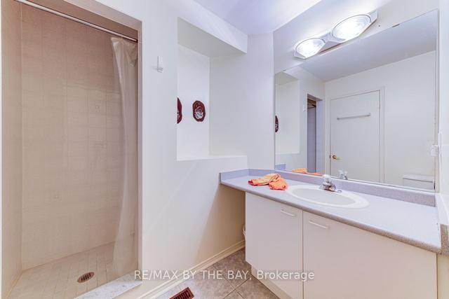 27 Barker Blvd, Condo with 3 bedrooms, 4 bathrooms and 4 parking in Collingwood ON | Image 11