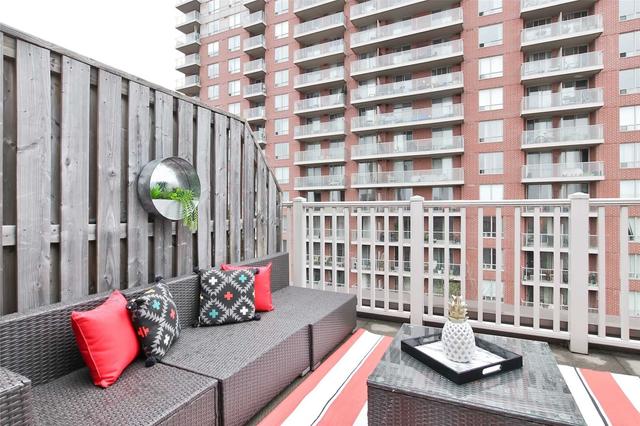 220 - 11 Ruttan St, Townhouse with 2 bedrooms, 2 bathrooms and 1 parking in Toronto ON | Image 25