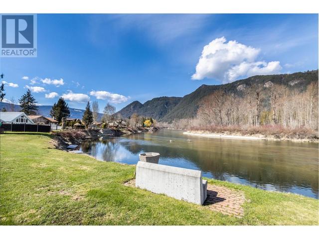 1413 Silver Sands Road, House detached with 3 bedrooms, 2 bathrooms and 1 parking in Sicamous BC | Image 49