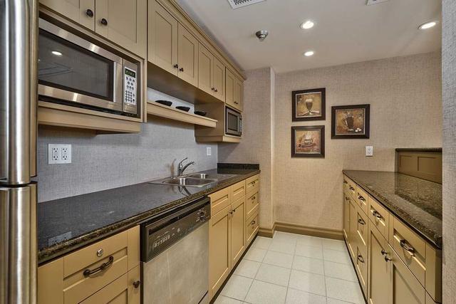 208 - 40 Old Mill Rd, Condo with 2 bedrooms, 2 bathrooms and 1 parking in Oakville ON | Image 21