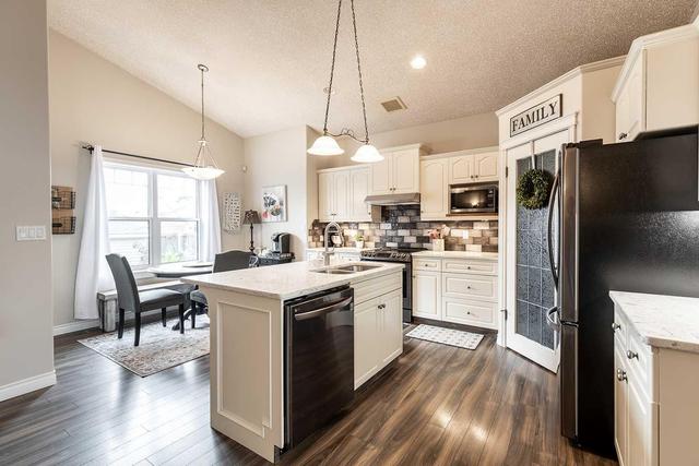 473 Stark Way Se, House detached with 3 bedrooms, 3 bathrooms and 4 parking in Medicine Hat AB | Image 7