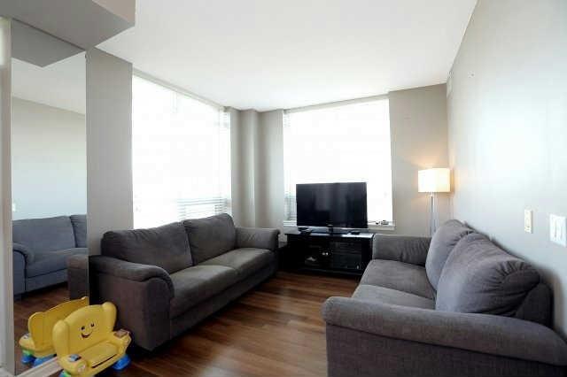 1003 - 2325 Central Park Dr, Condo with 2 bedrooms, 2 bathrooms and 1 parking in Oakville ON | Image 3