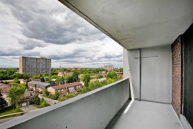 1006 - 10 Stonehill Crt, Condo with 3 bedrooms, 2 bathrooms and 1 parking in Toronto ON | Image 24