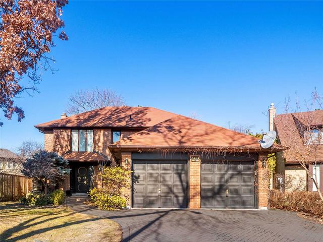 22 Fernside Crt, House detached with 3 bedrooms, 3 bathrooms and 6 parking in Toronto ON | Image 1