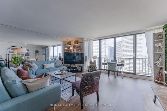 2007 - 33 Harbour Sq, Condo with 1 bedrooms, 2 bathrooms and 1 parking in Toronto ON | Image 14