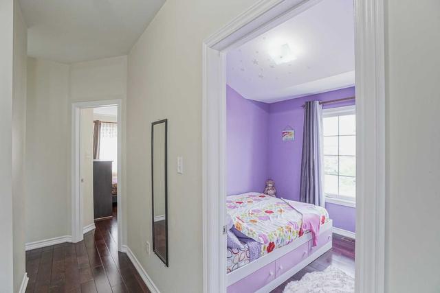 5 Piggot Mews, House attached with 3 bedrooms, 2 bathrooms and 1 parking in Toronto ON | Image 14