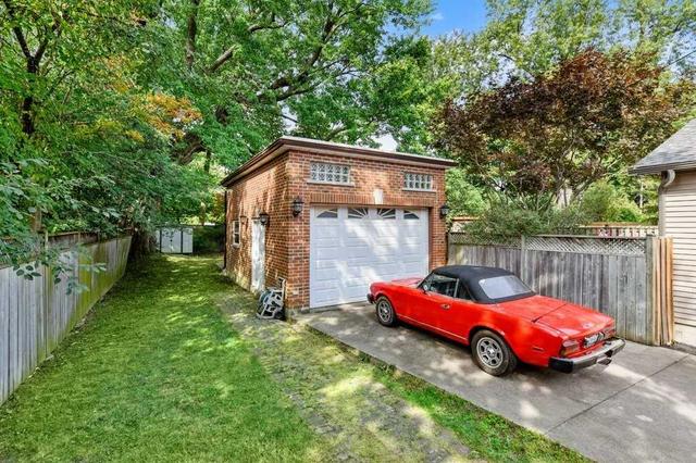 12 Ronan Ave, House detached with 3 bedrooms, 2 bathrooms and 4 parking in Toronto ON | Image 22