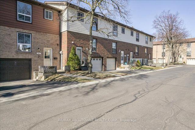 485 - 485 Ontario St N, Townhouse with 3 bedrooms, 2 bathrooms and 2 parking in Milton ON | Image 23