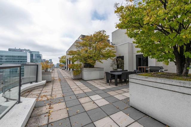 1807 - 801 Bay St, Condo with 2 bedrooms, 2 bathrooms and 1 parking in Toronto ON | Image 25